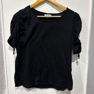 Uniqlo Black Short Sleeve Top